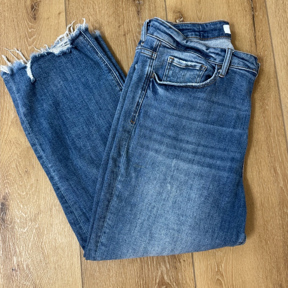 Trendy Distressed Blue Boyfriend Jeans - Picture 9 of 10